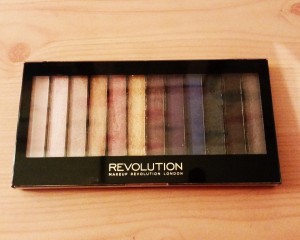 Makeup Revolution London / Eye Shadow Palette / Naked / £7 